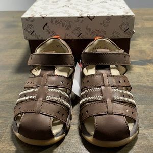 NWT Twig Boys Eddie Brown Leather Size EUR 22 Shoes